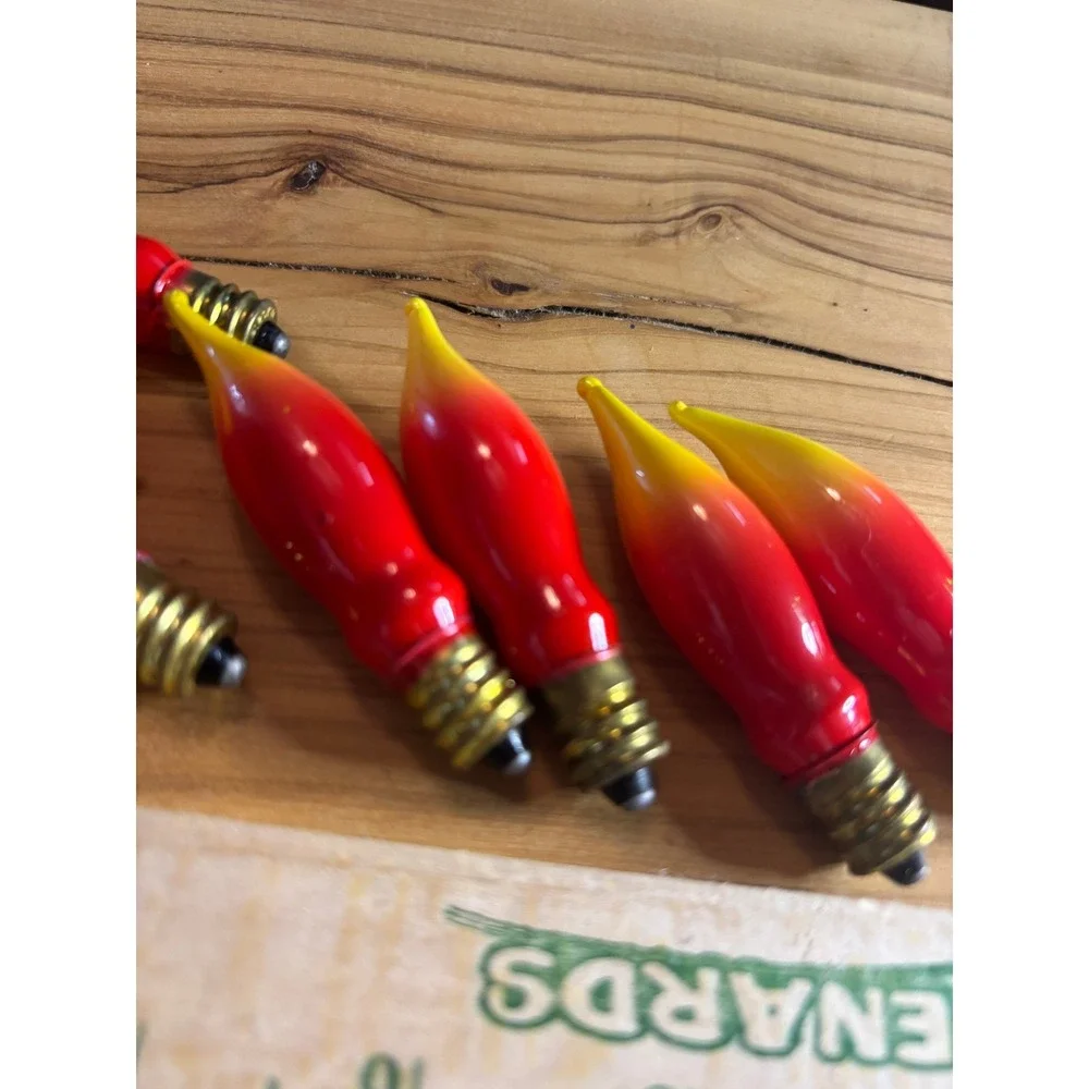 Vintage C7 Flame Christmas Light Bulbs Red Yellow Ombre Candelabra Base 9 Pack